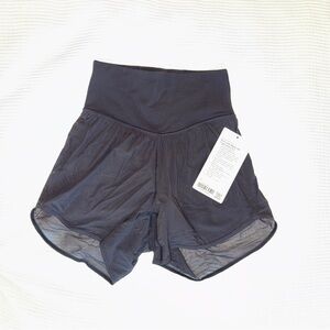 Lululemon Nulu and Mesh High-Rise Yoga Short 3.5" Black Size 2